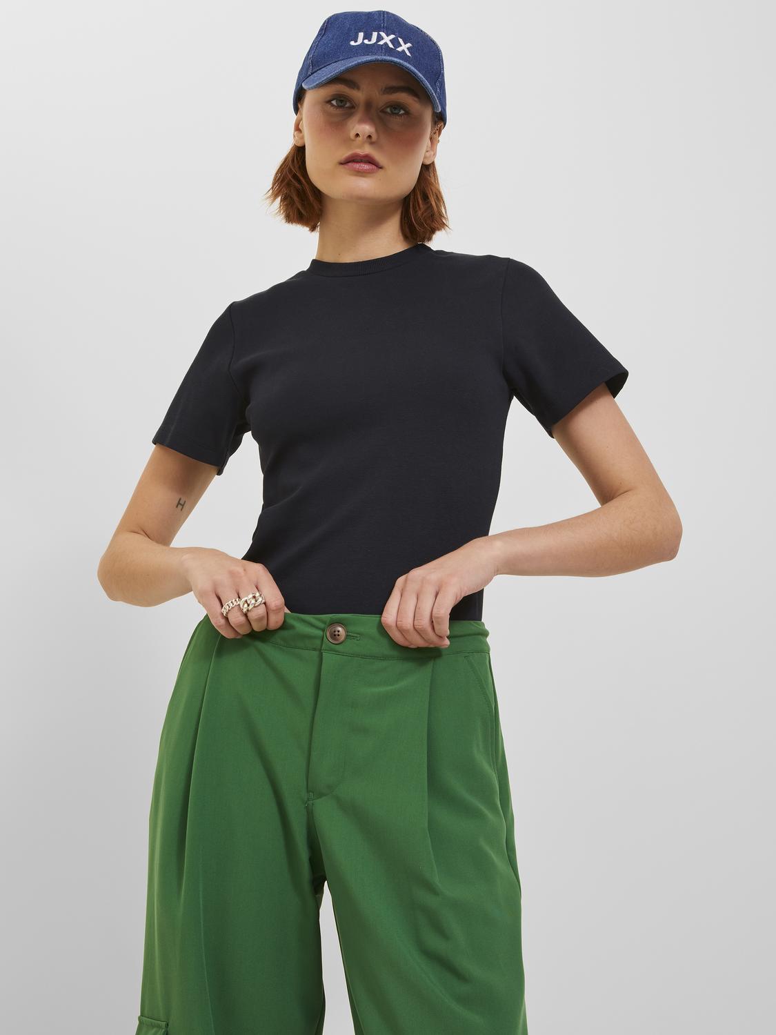 JXBELLE T-Shirt - Black